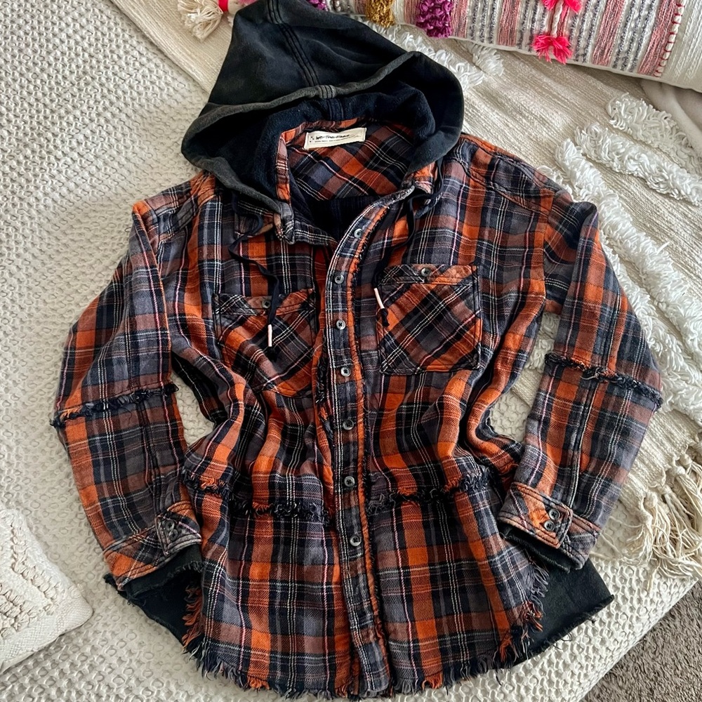 We the Free Calico Basin Plaid Flannel Distressed Hooded Jacket Shacket XS - Picture 3 of 16